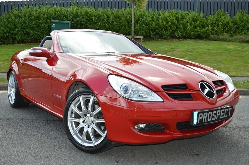 Fire opal red Used 2007 Mercedes SLK200 Cabriolet | £8,500 (Expensive) - Image 1/4