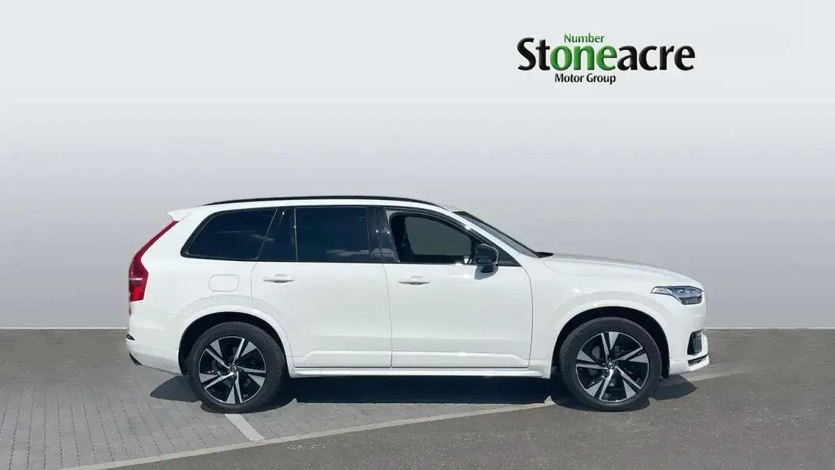 Used Volvo XC90 R-Design 232 HP (170 kW) 2019 White SUV