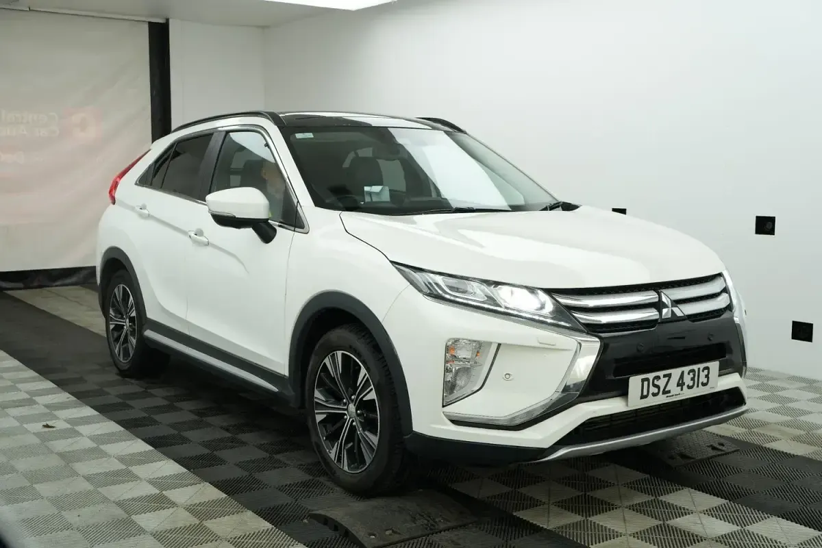 Used Mitsubishi Eclipse 2019 White Hatchback