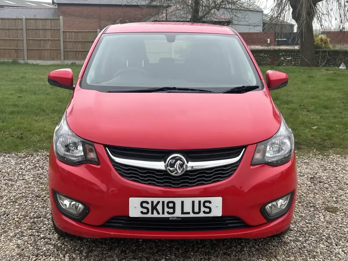 Używany Vauxhall Viva 2019 Czerwony Hatchback