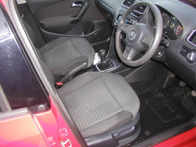 Used VW Polo Edition 60 HP (44 kW) 2014 Red Hatchback