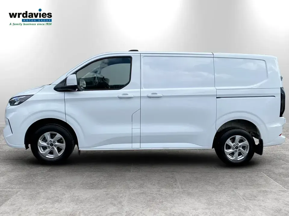 Used Ford Transit Custom Limited 136 HP (100 kW) 2024 White Van