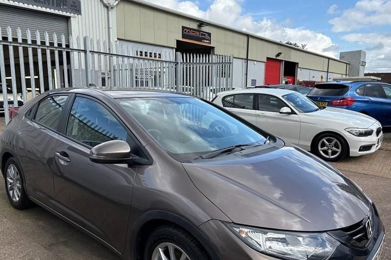 Brown Used 2015 Honda Civic S Hatchback | £9,495 (Fair price) - Image 1/1