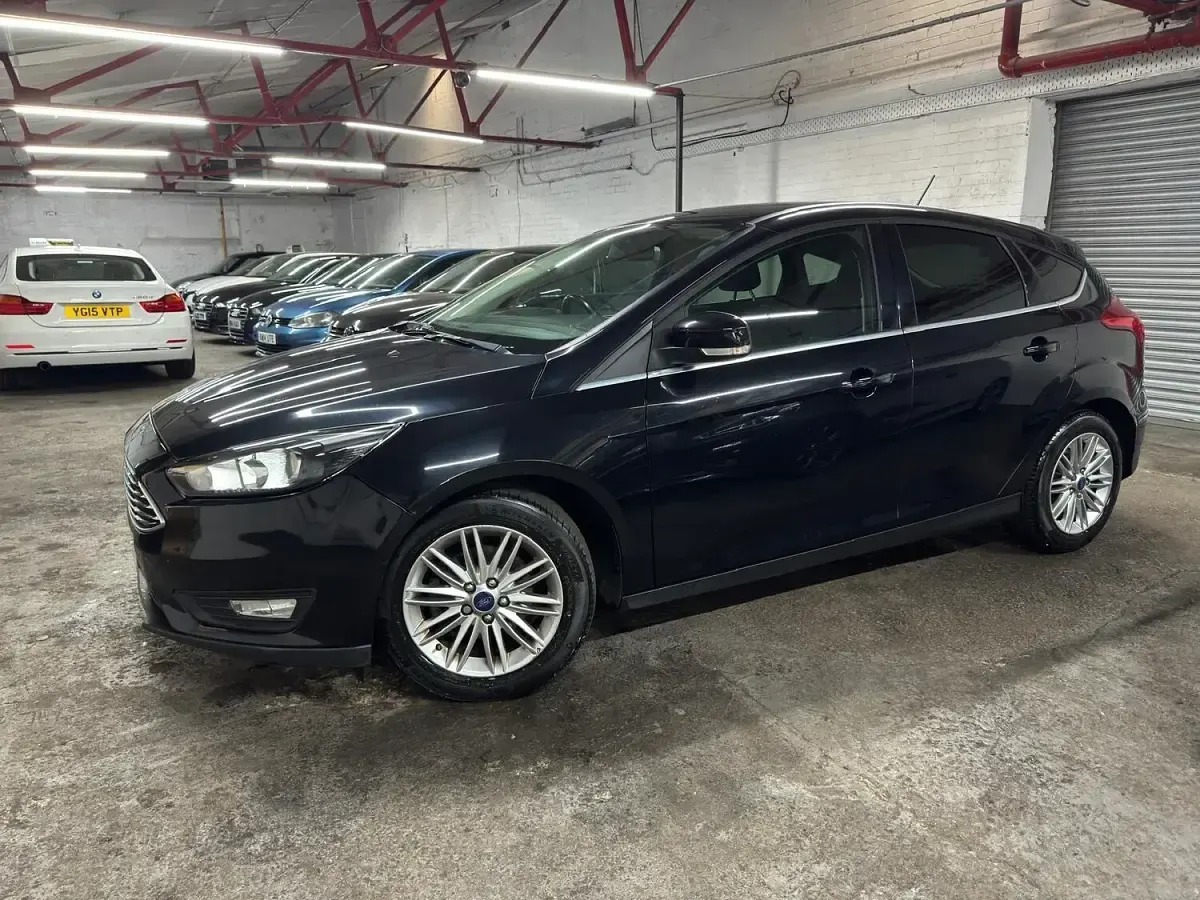 Used Ford Focus Zetec 125 HP (91 kW) 2018 Black Hatchback