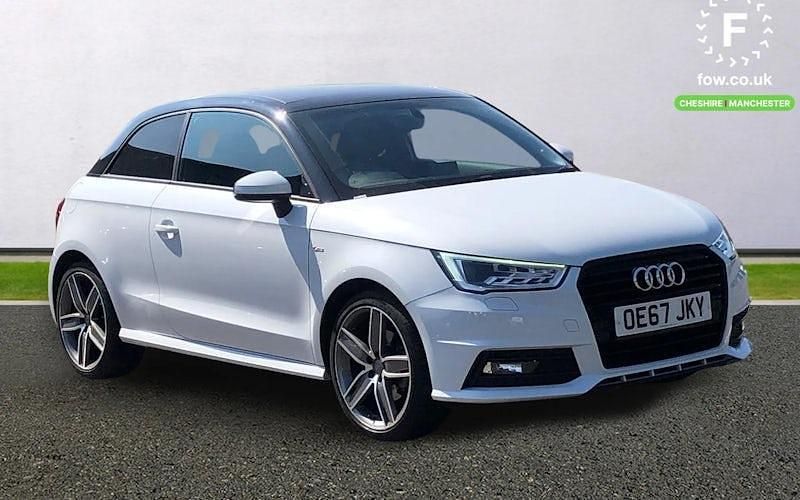 Usado Audi A1 Sportback Black Edition 150 HP (110 kW) 2017 Citadino