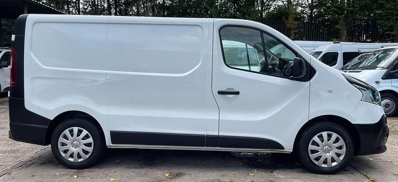 Used Renault Trafic Business 2019 White MPV