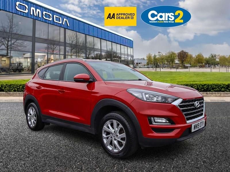 Red Used 2019 Hyundai Tucson SE SUV | £12,490 (Good price) - Image 1/4
