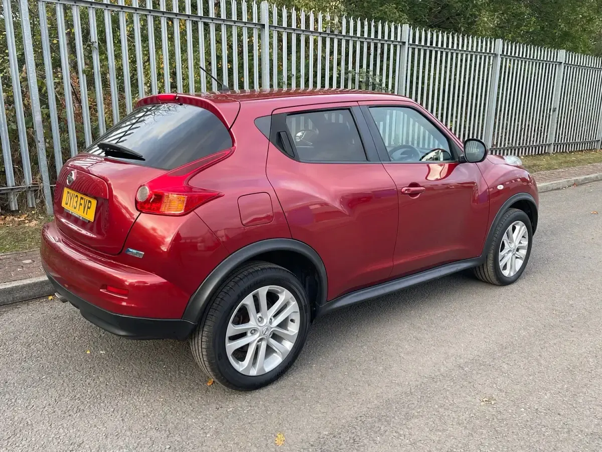 Used Nissan Juke Tekna 110 HP (80 kW) 2013 Red SUV