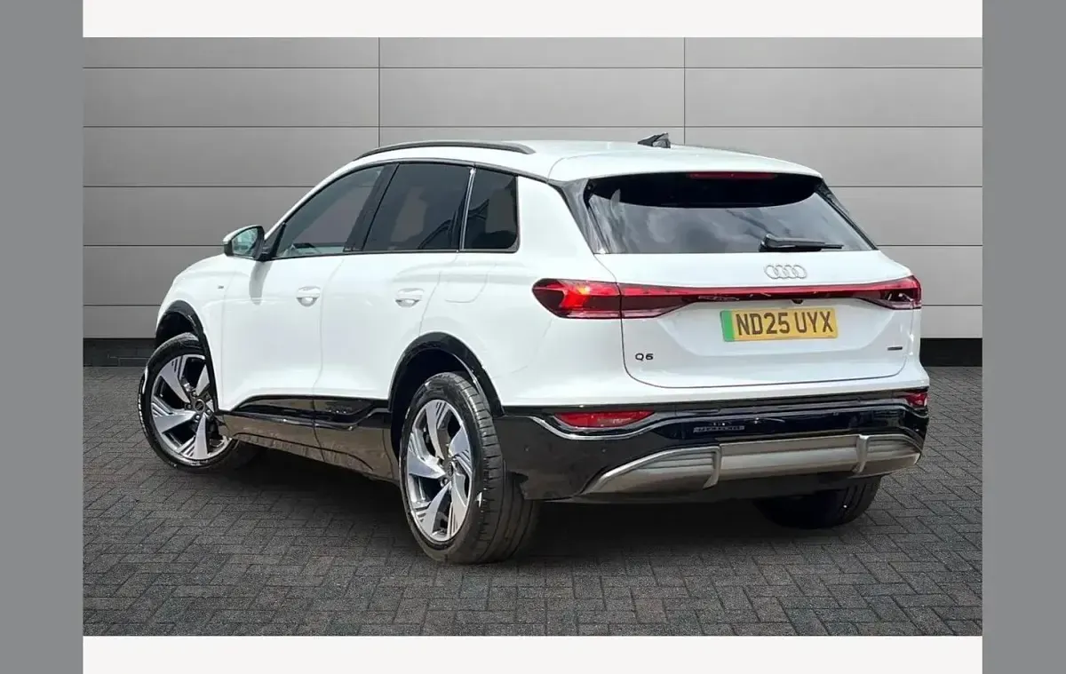 Used Audi Q6 e-tron S-Line 284 kW (387 HP) 2025 White SUV