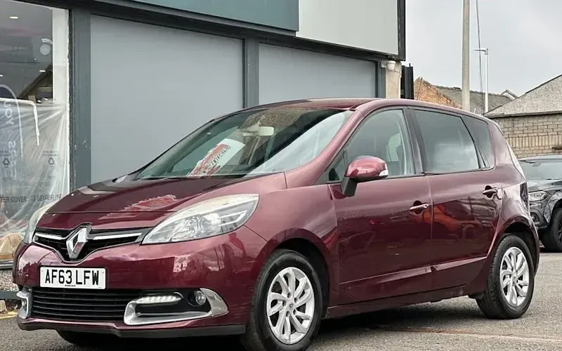 Used Renault Scénic III Dynamique 110 HP (80 kW) 2015 Estate