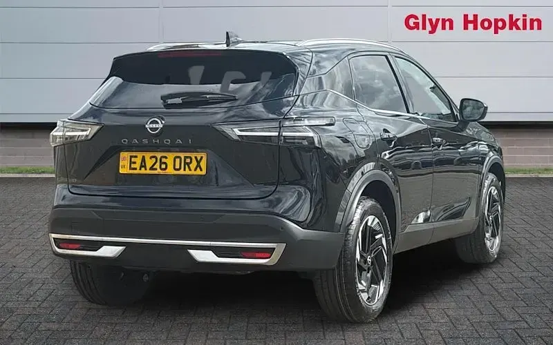 New Nissan Qashqai N-Connecta 140 HP (102 kW) 2026 Black SUV