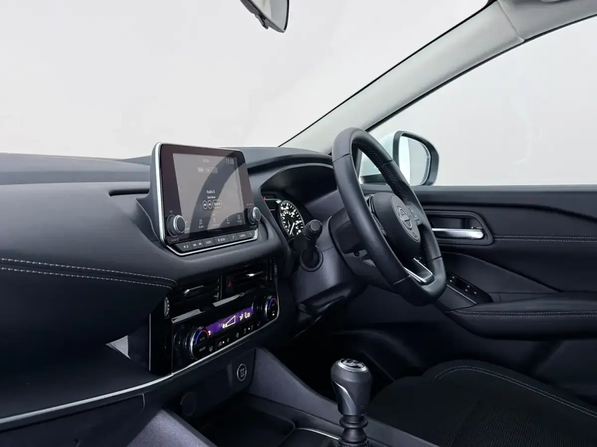 Used Nissan Qashqai Acenta Premium 140 HP (102 kW) 2023 White SUV