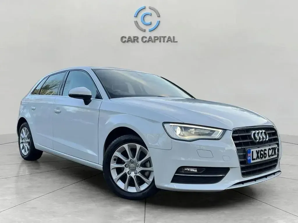 Begagnad Audi A3 Sportback 2016 Vit Halvkombi