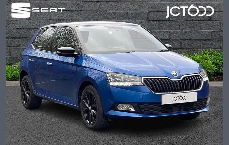 Used Skoda Fabia Colour Edition 94 HP (69 kW) 2018 Blue Hatchback
