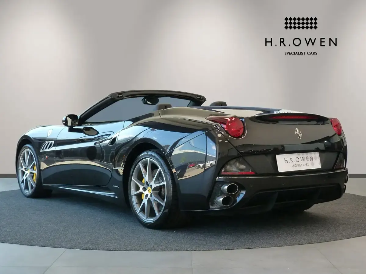 Used Ferrari California 490 HP (360 kW) 2013 Black Cabriolet