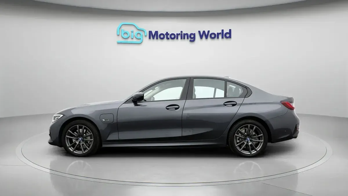 Used BMW 330 Sport Line 288 HP (211 kW) 2022 Sedan