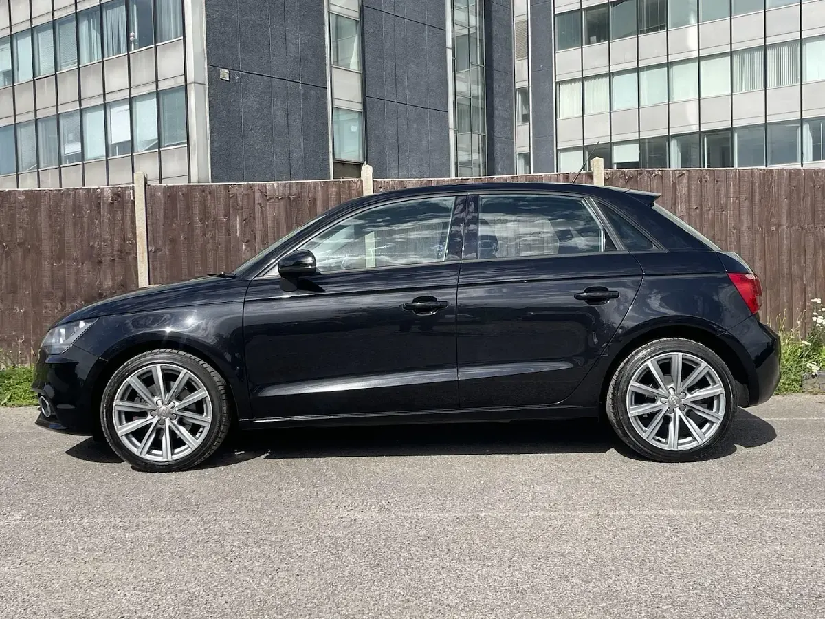 Used Audi A1 Sportback Sport 122 HP (89 kW) 2013 Black Hatchback