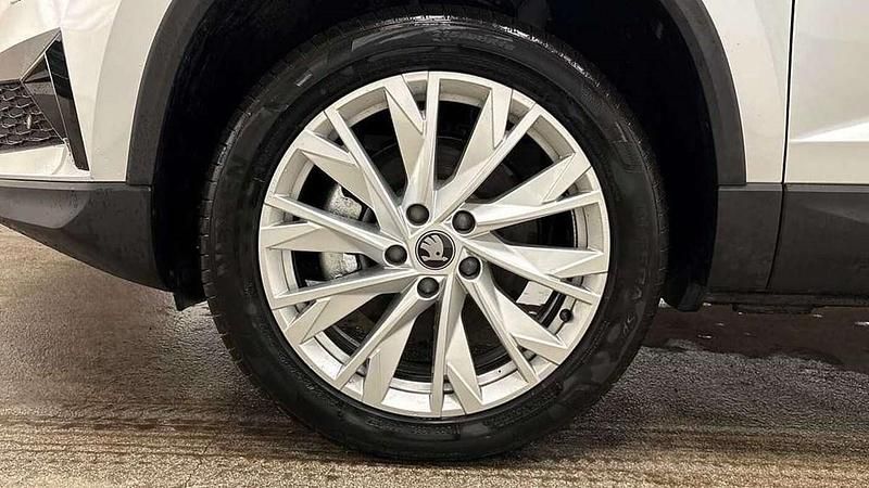 New Skoda Karoq SE L 150 HP (110 kW) 2025 Brilliant silver metallic SUV