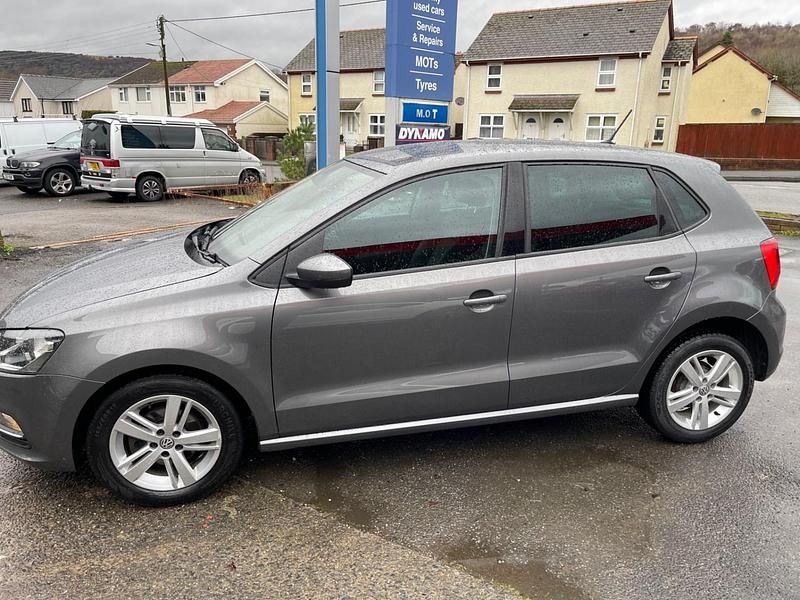Used VW Polo Edition 60 HP (44 kW) 2017 Grey Hatchback