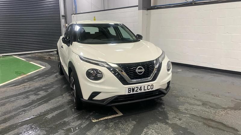 Used Nissan Juke Acenta Premium 114 HP (83 kW) 2024 White SUV