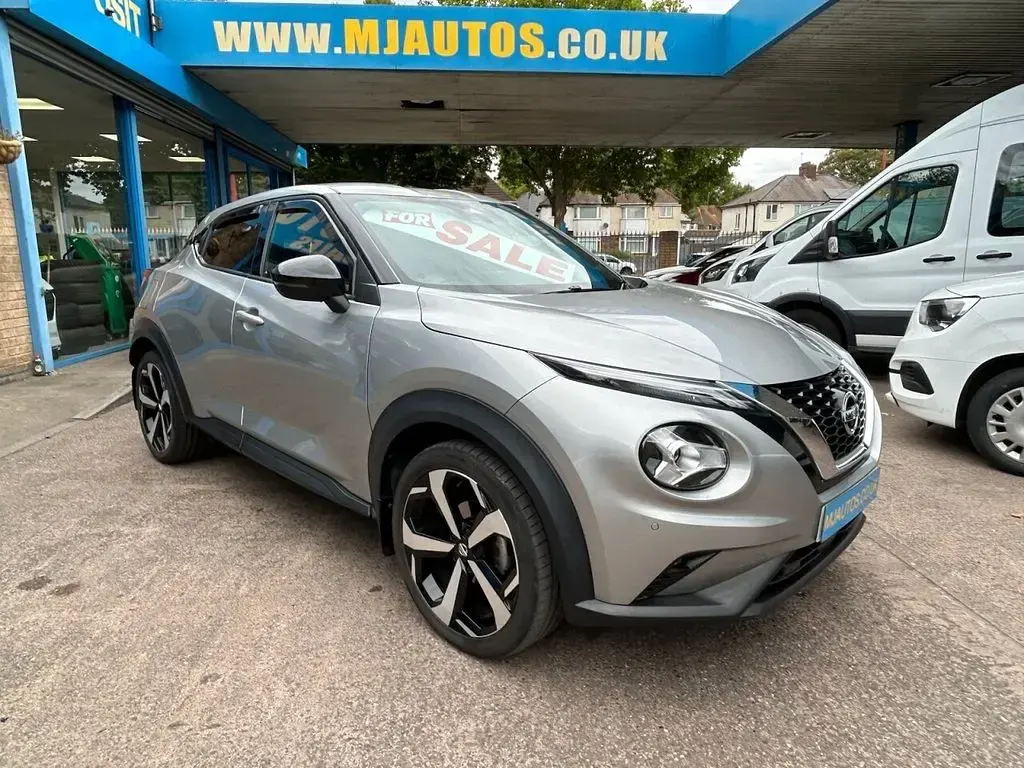Used Nissan Juke Tekna 117 HP (86 kW) 2019 Silver SUV