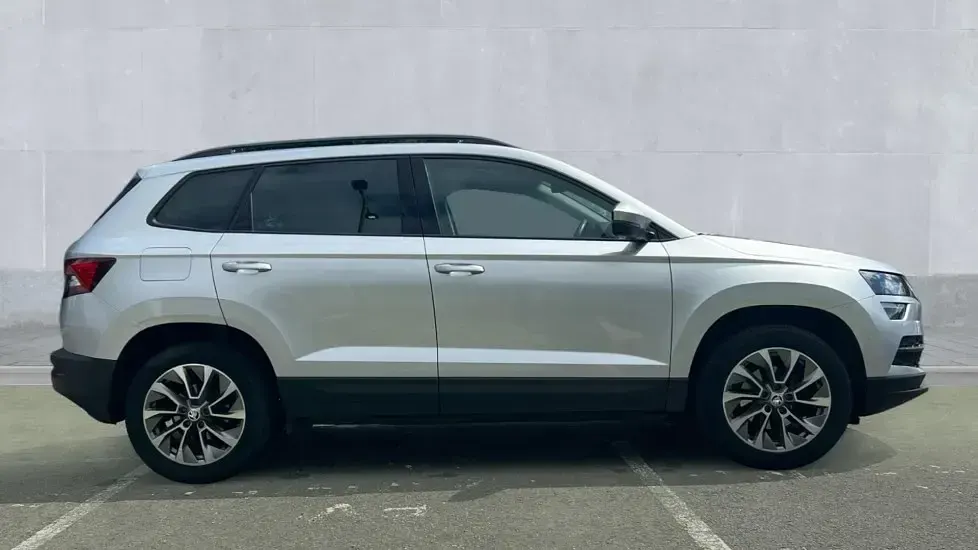 Used Skoda Karoq SE Drive 150 HP (110 kW) 2021 Brilliant silve SUV
