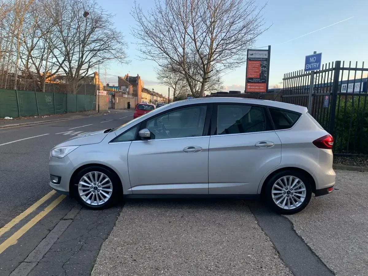 Used Ford C-MAX Titanium 2018 Silver MPV