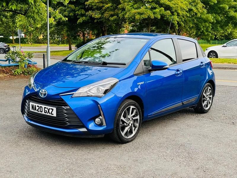 Blue Used 2020 Toyota Yaris Hybrid Hatchback | £9,999 - Image 1/4