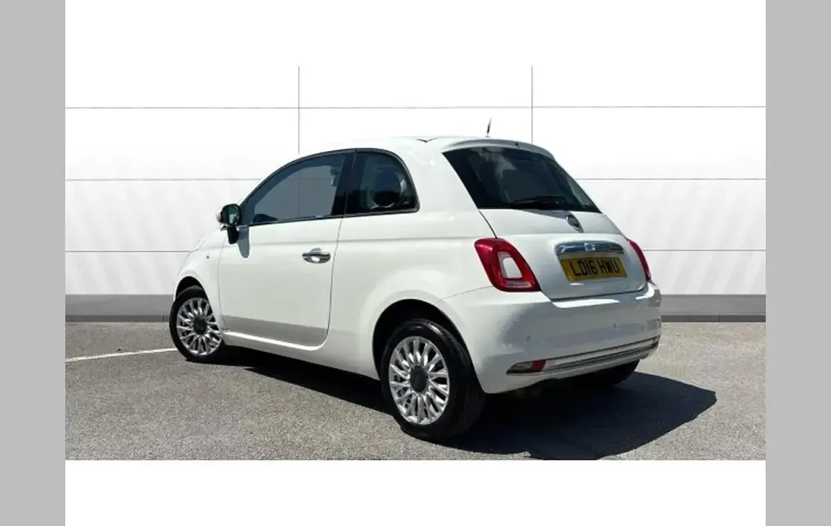 Used Fiat 500 Lounge 69 HP (50 kW) 2016 White Hatchback