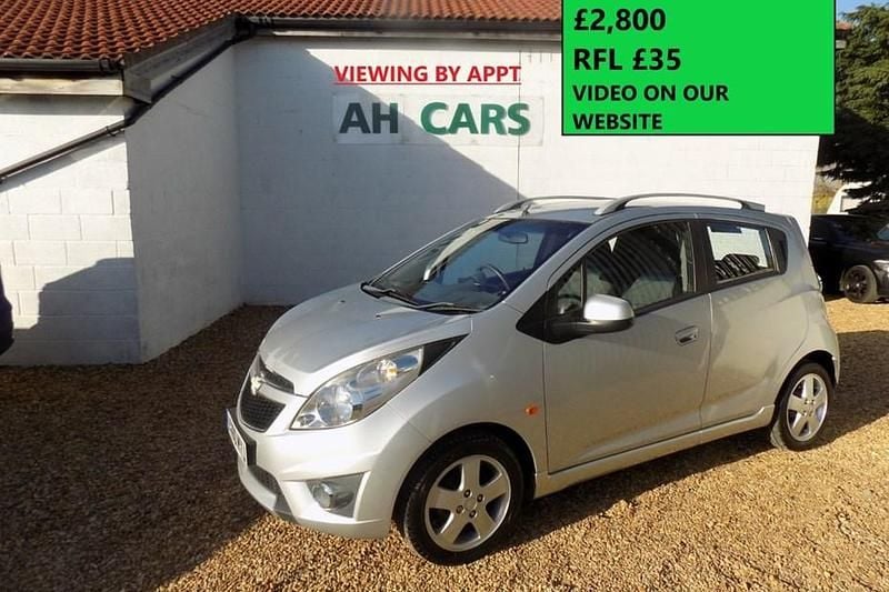 Used Chevrolet Spark LT 81 HP (59 kW) 2011 Silver Hatchback