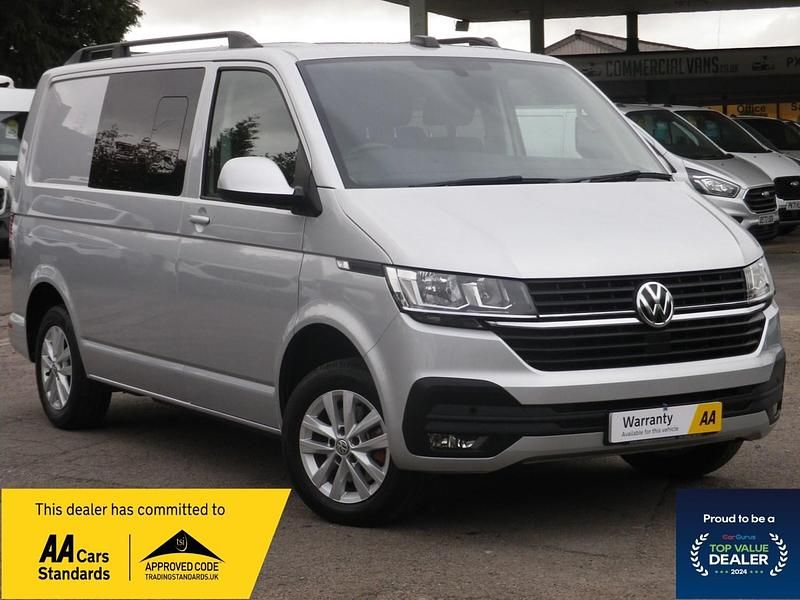 Usado VW Transporter Highline 2023 Prateado Van