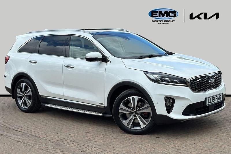 White Used 2019 Kia Sorento 2 SUV | £24,985 (Expensive) - Image 1/3