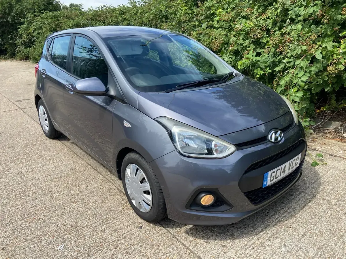 Used Hyundai i10 SE 67 HP (49 kW) 2014 Grey Hatchback