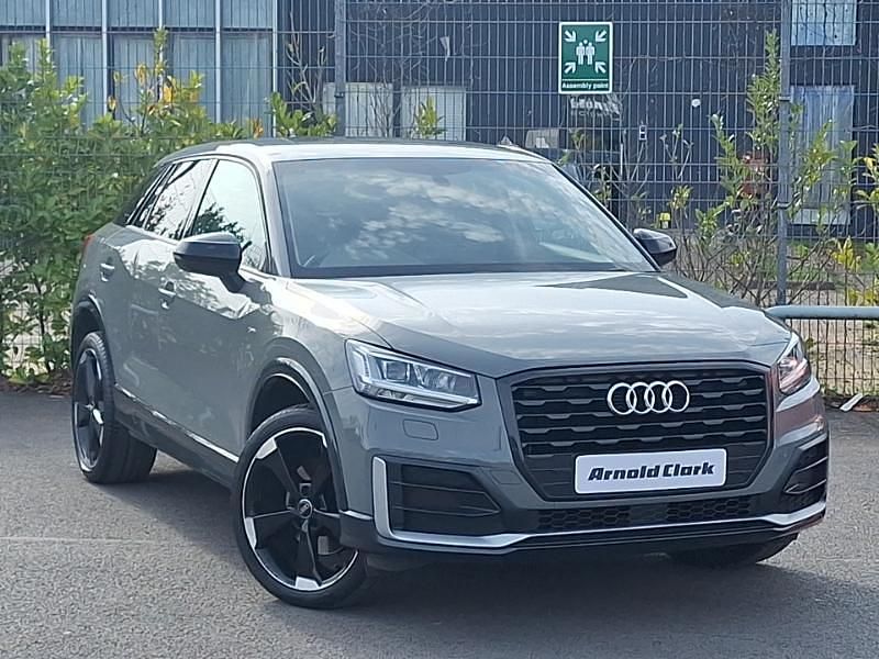 Used Audi Q2 Advanced Plus 150 HP (110 kW) 2017 Grey SUV