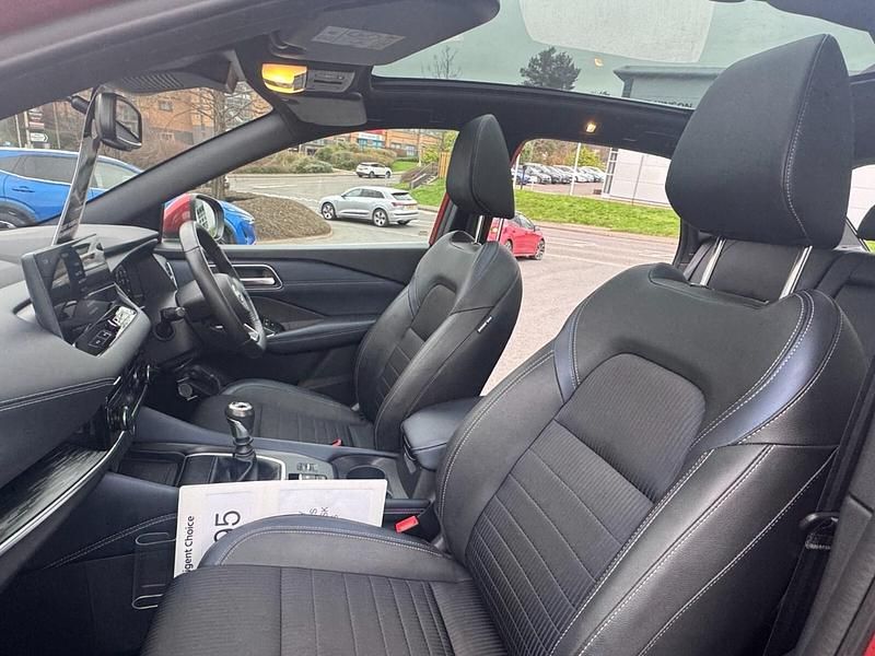 Used Nissan Qashqai Tekna 2024 Fuji sunset red SUV