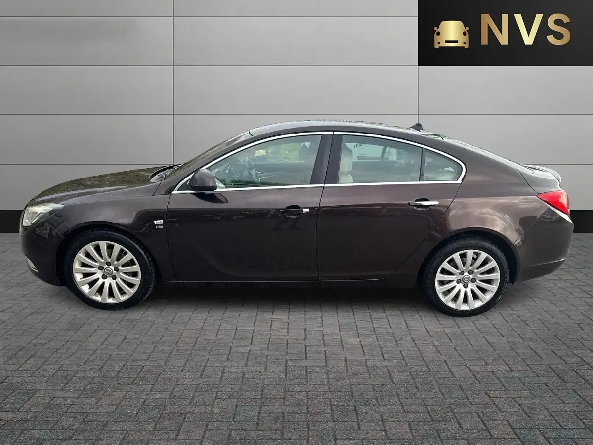 Used Vauxhall Insignia Elite 2011 Brown Hatchback