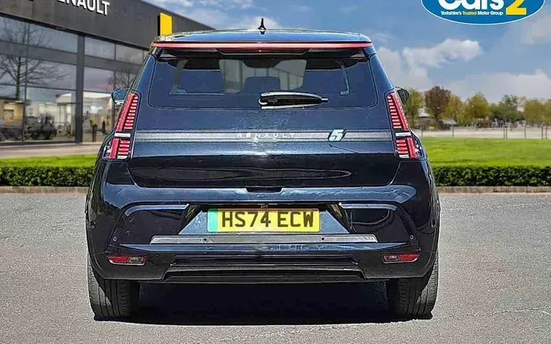 Used Renault 5 E-Tech Iconic 110 kW (150 HP) 2025 Hatchback