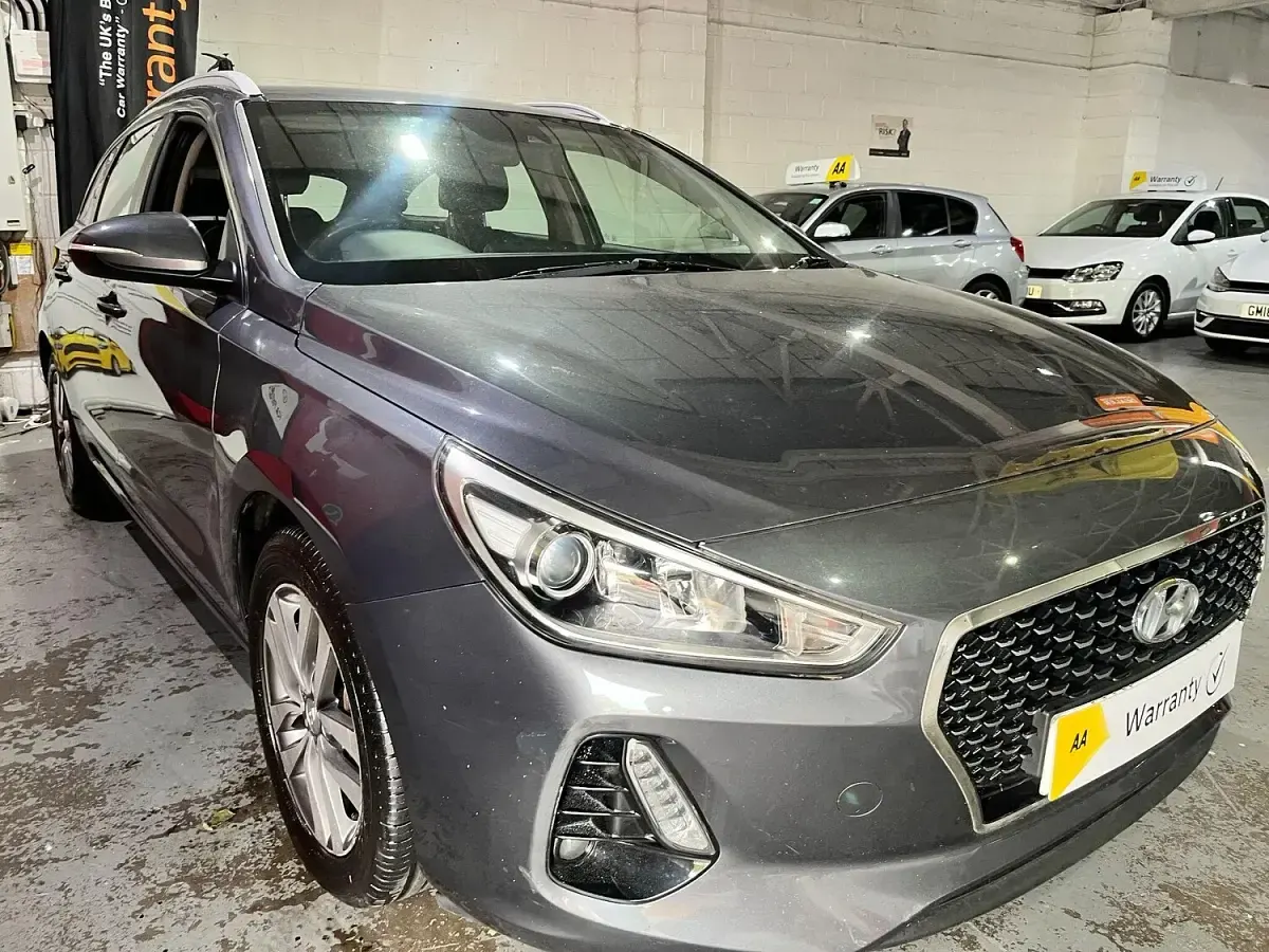 Used Hyundai i30 SE 140 HP (102 kW) 2018 Grey Estate