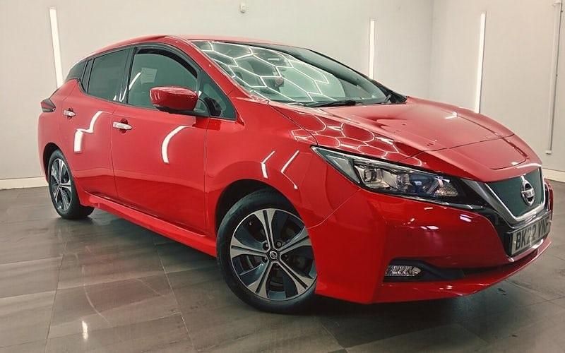 Used Nissan Leaf Tekna 110 kW (150 HP) 2022 Red Hatchback