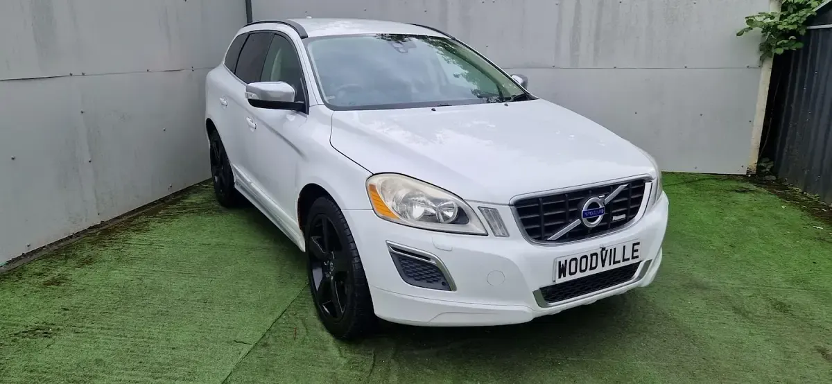 Usado Volvo XC60 R-Design 205 CV (150 kW) 2010 Blanco SUV