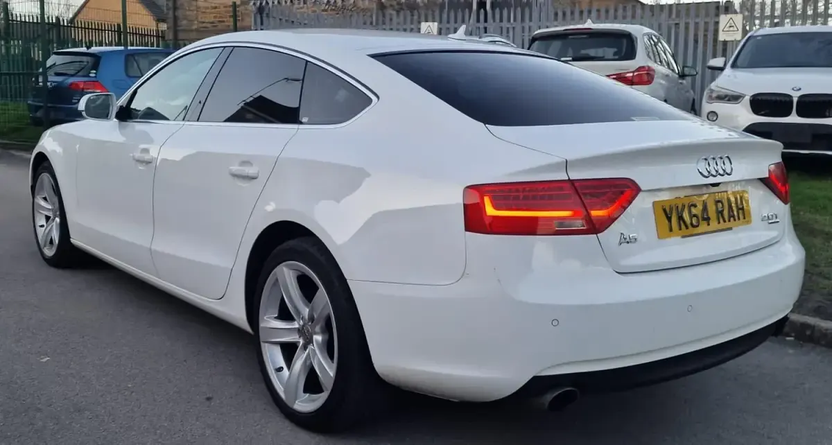 Begagnad Audi A5 225 HK (165 kW) 2014 Vit Sportkupé