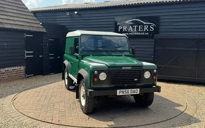 Used Land Rover Defender 122 HP (89 kW) 2005