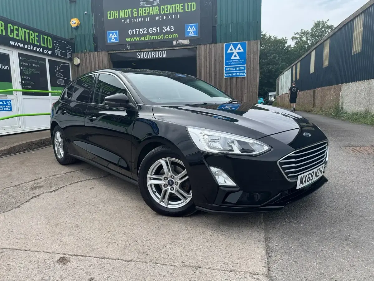 Używany Ford Focus Zetec 2019 Czarny Hatchback