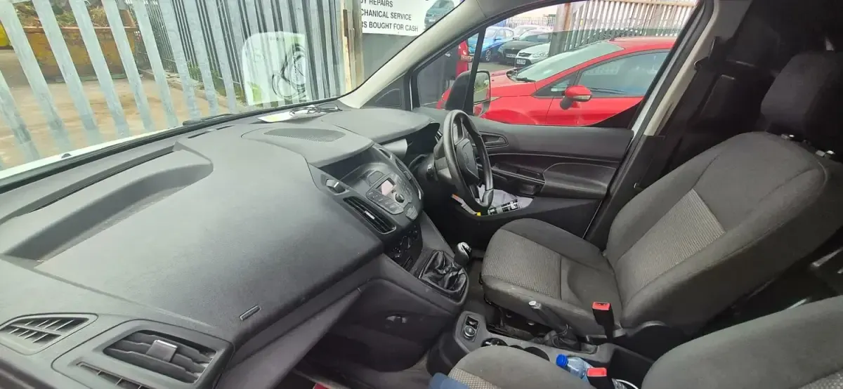 Used Ford Transit 75 HP (55 kW) 2015 White Van