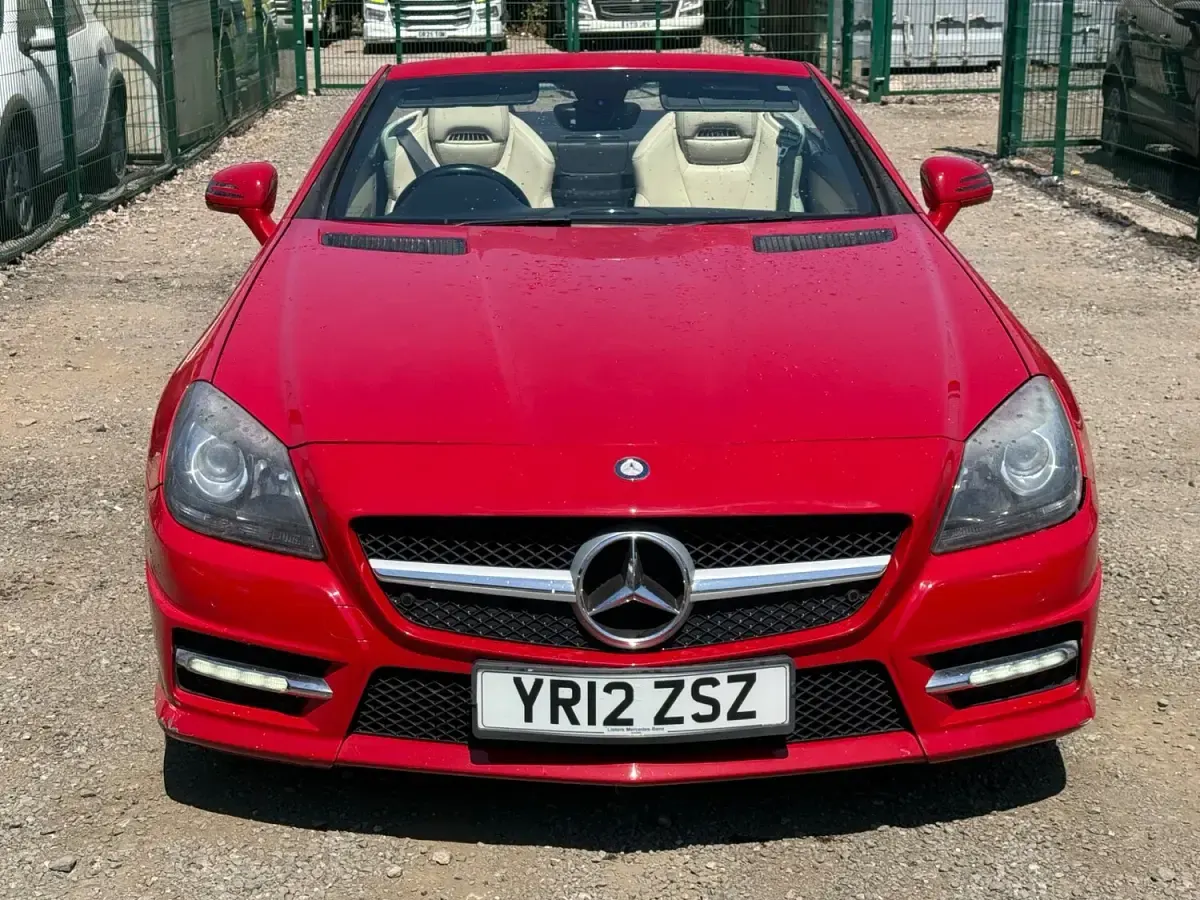 Used Mercedes SLK250 AMG 204 HP (150 kW) 2012 Red Cabriolet