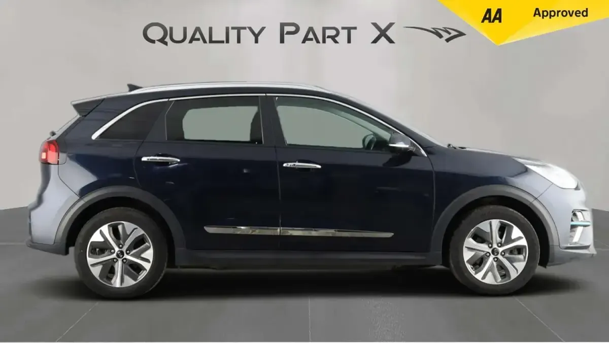 Used Kia e-Niro 147 kW (201 HP) 2020 Blue SUV