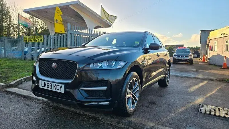 Used Jaguar F-Pace R-Sport 180 HP (132 kW) 2018 Black SUV
