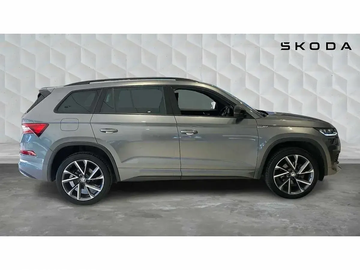 Used Skoda Kodiaq SportLine 150 HP (110 kW) 2023 Graphite grey metallic SUV
