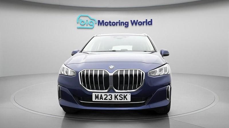 Used BMW 220 Luxury Line 170 HP (125 kW) 2023 Blue MPV