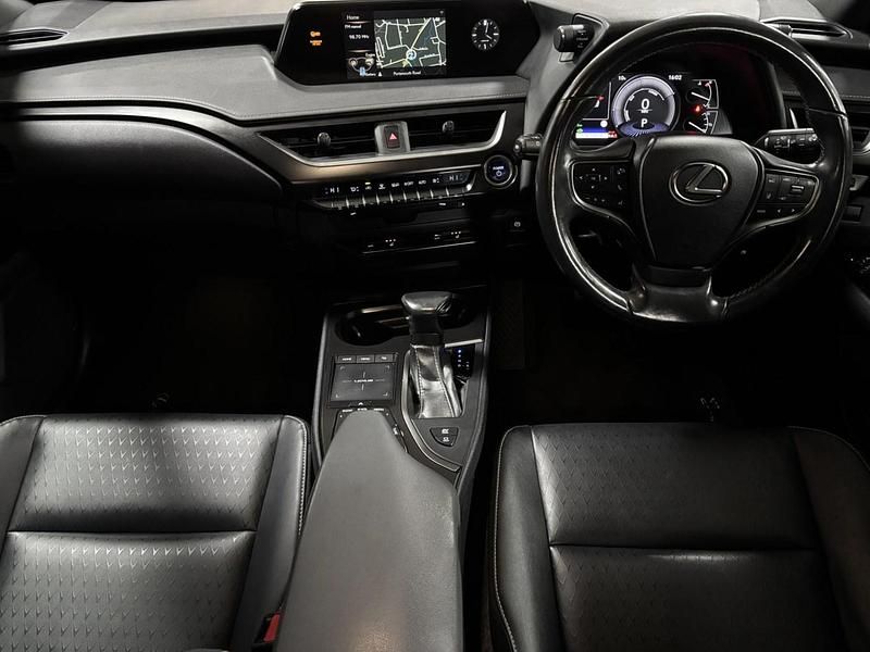 Used Lexus UX 250h 181 HP (133 kW) 2022 Grey SUV